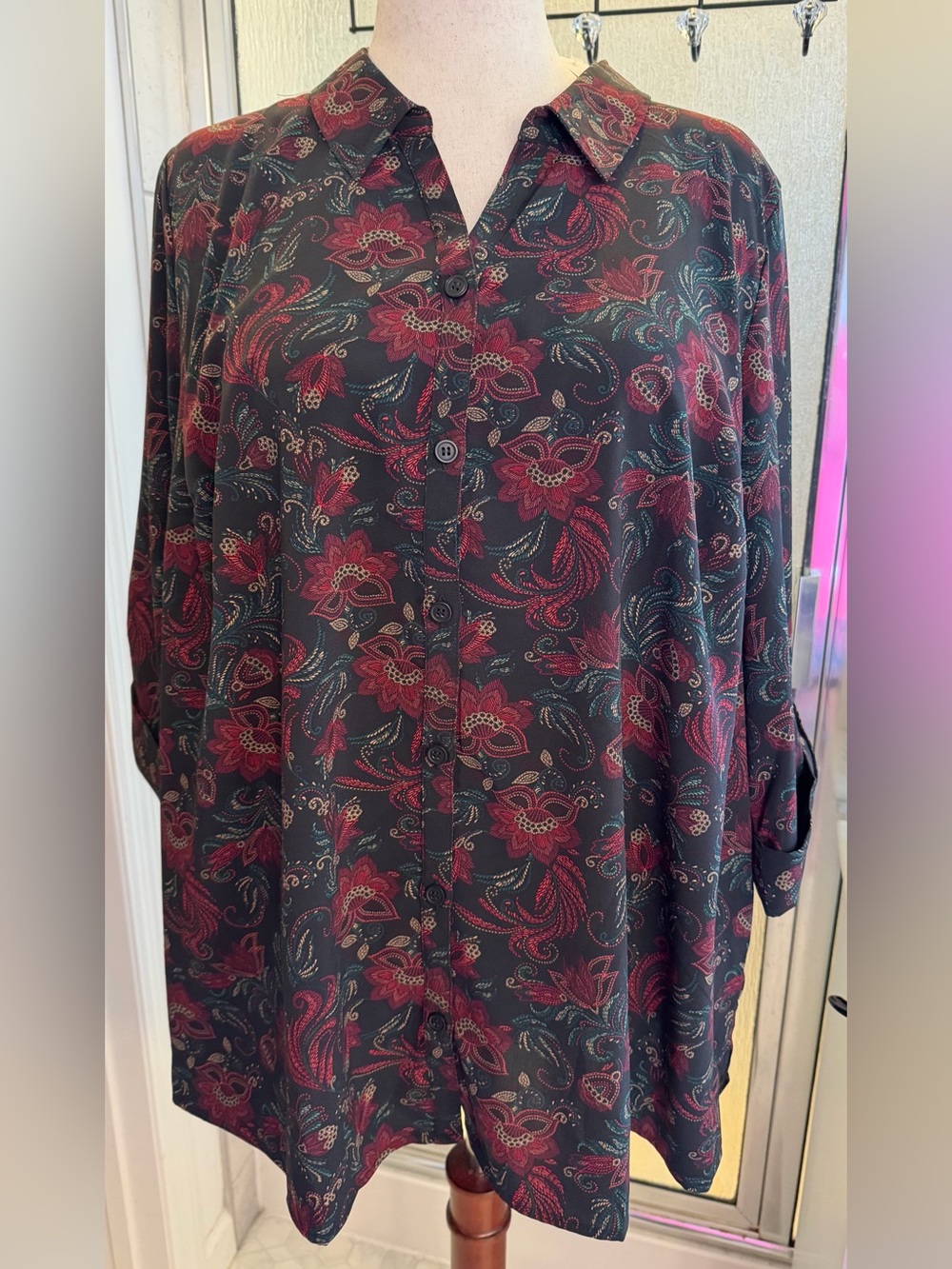 Catherines Black Button-Down Shirt with Burgundy Floral Print 1X $20 BNWT